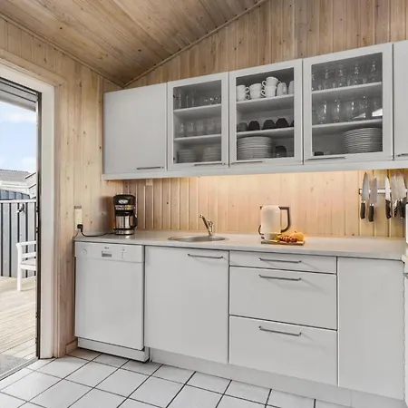 Holiday home 4 Bedroom Lovely In *