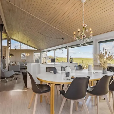 4 Bedroom Lovely In Sæby